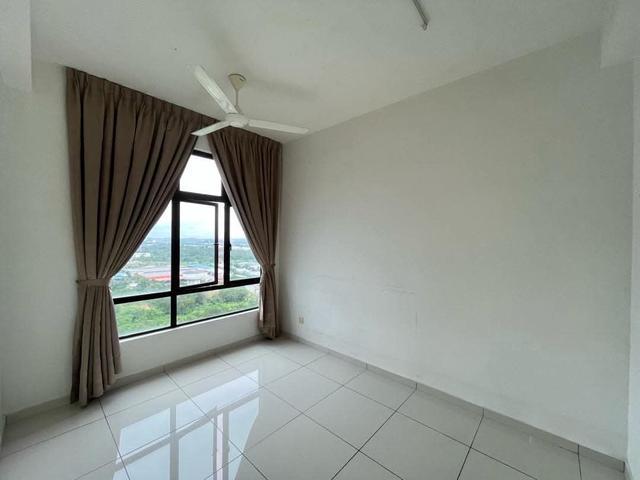 Kempas Dsummit Residence for Rent2b2bHigh floor