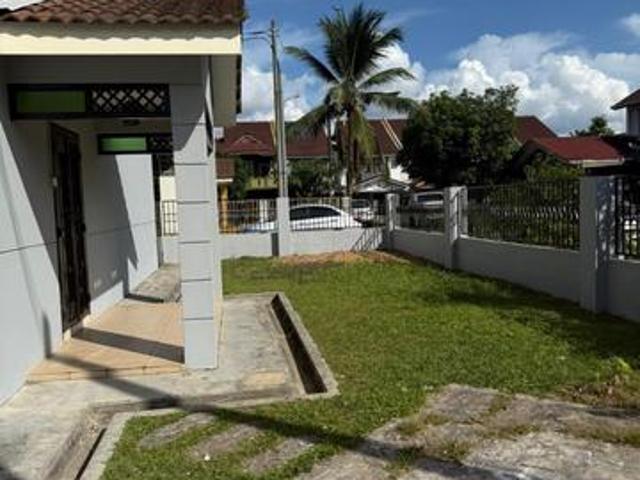 Kempas indah Corner