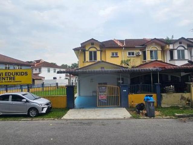 Kempas Indah double Storey coner for rent