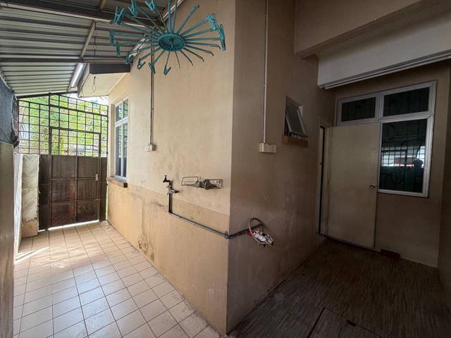 Kempas Indah jalan kempas Double storey corner lot