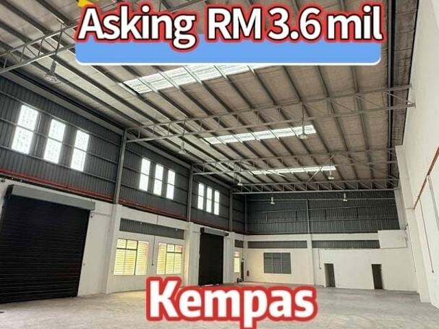 Kempas / Semi D Factory