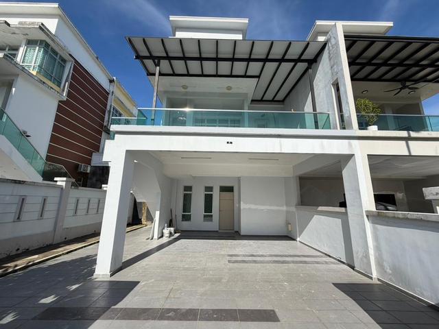Kempas Utama 2 Storey Cluster House Partial Furnish Gated Guarded