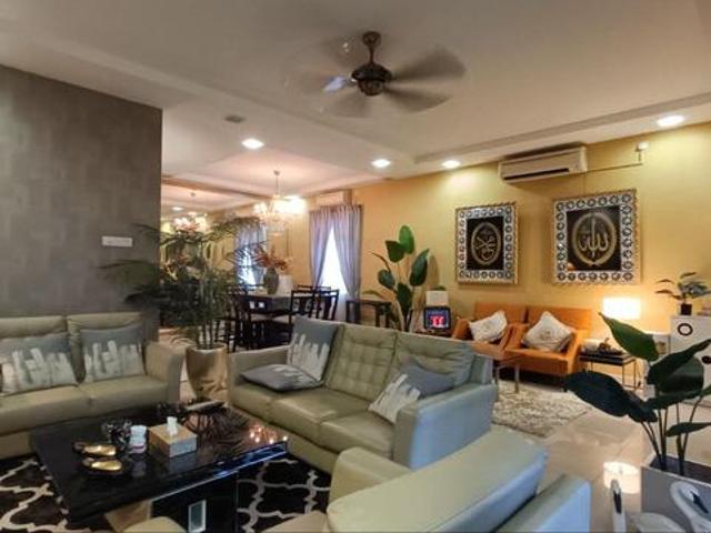 Kempas Utama Big Size Double Storey Terrace Endlot unit 5 Bed 4 Bath