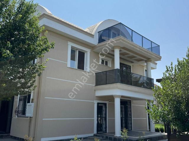 Kent Ormanı Bölgesinde Lüks 5+2 Triplex Villa Yukarıkılıçtaşı – Kent Orman Arkası Villa Bölgesi