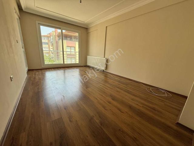 Kent Gayrimenkul'den 2+1 Ara Kat Uygun Fiyata Kiralık Daire
