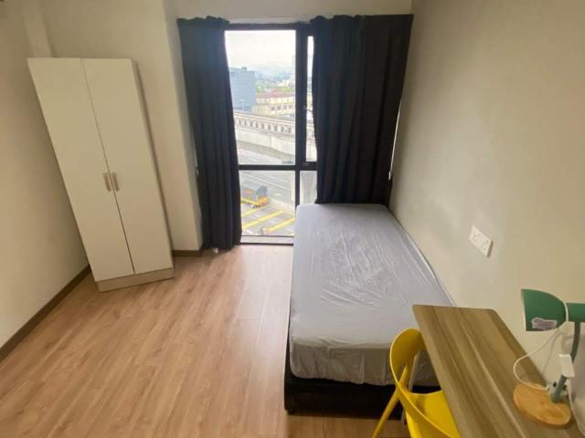 KENTONMEN, JALAN IPOH, MASTER ROOM COLVING TO RENT, ZERO DEPOSIT