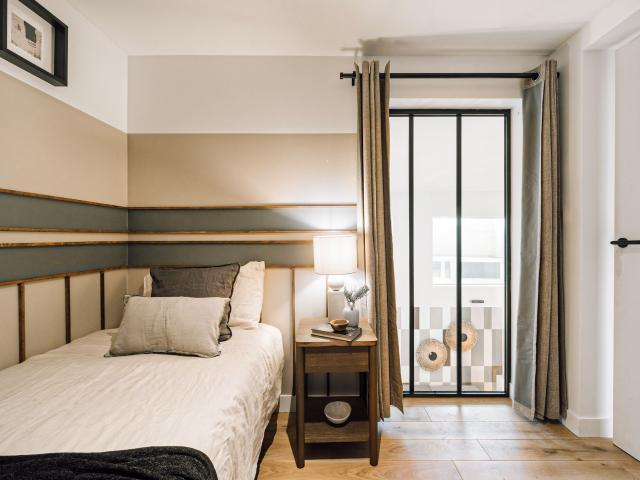 Kenzo 3 bedrooms, terrace and balcony in Montmartre 18 Arr