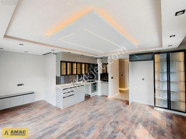 Kenan Evrende 3+1 Cift Banyolu Giyinme Odali Lux Sıfır Satılık