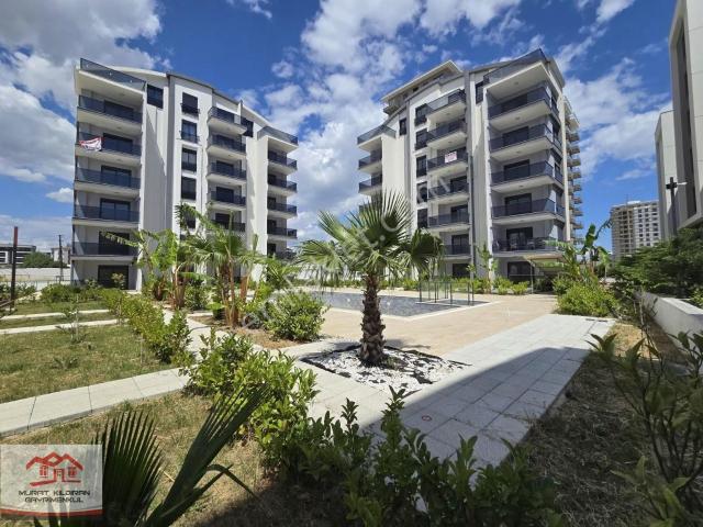 Kendine Ait Bahçeye Sahip 1+1 Geniş Kapalı Otopark Ve Havuzlu