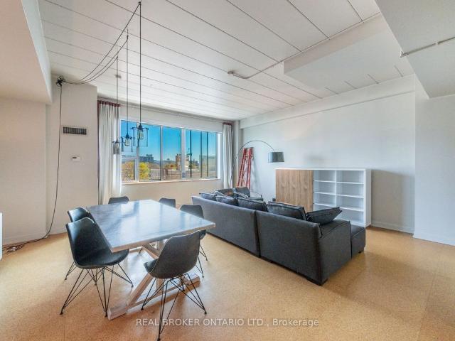 Kensington Market Lofts 160
