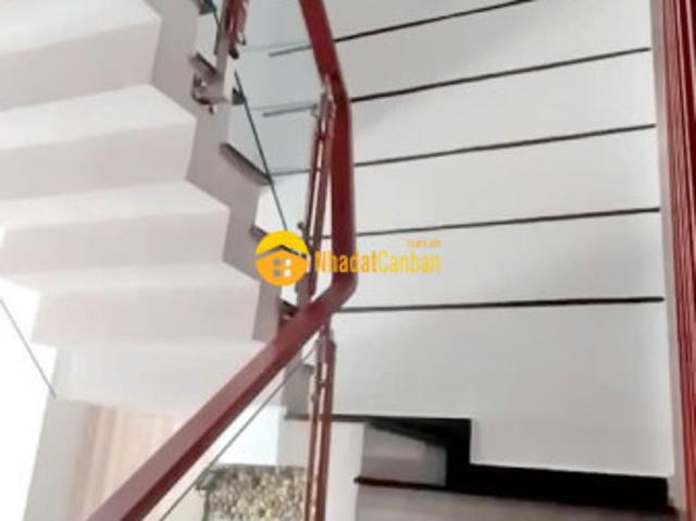 Kèo thơm nhà 3 lầu sân thượng hẻm xe hơi lý phục man q7