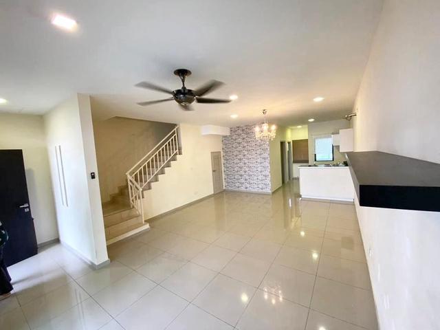 KEDUA TERMURAH 2 Storey Terrace Laman Delfina Nilai Impian Nilai