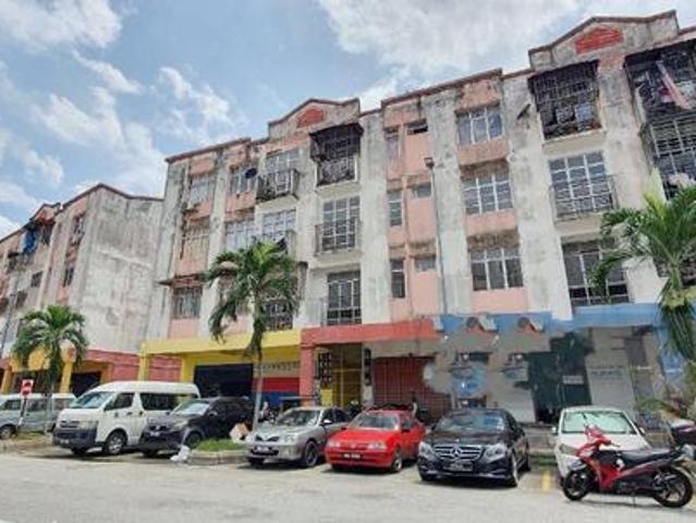 Kedai Apartment Lestari PerdanaSeri Kembangan Level 2
