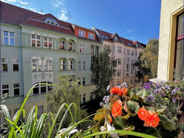 Keine zusätzliche Provision für Käufer! Einfach zum Wohlfühlen mit ordentlichem Altbau Charme!