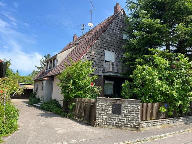 Keine Scheu vor einer Renovierung? Ein Haus viele Möglichkeiten wartet auf SIE!