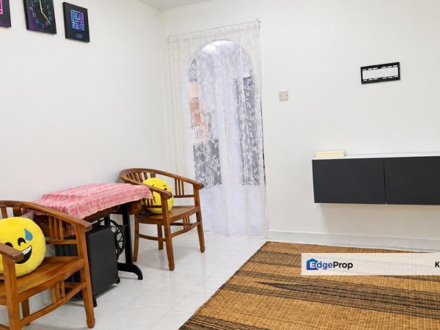 Kelumpuk Teratai, Taman Keramat