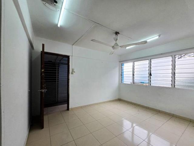 Kelumpuk Camar Taman Keramat AU3 Kuala Lumpur