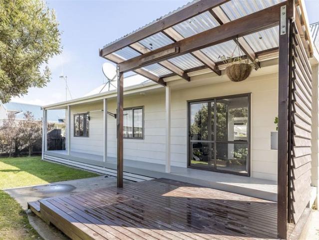 kelvin grove, 2 bedrooms