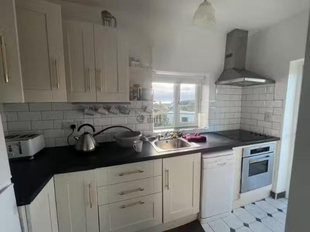 Kelvin, Guileen, Whitegate, Whitegate, Co. Cork is for rent