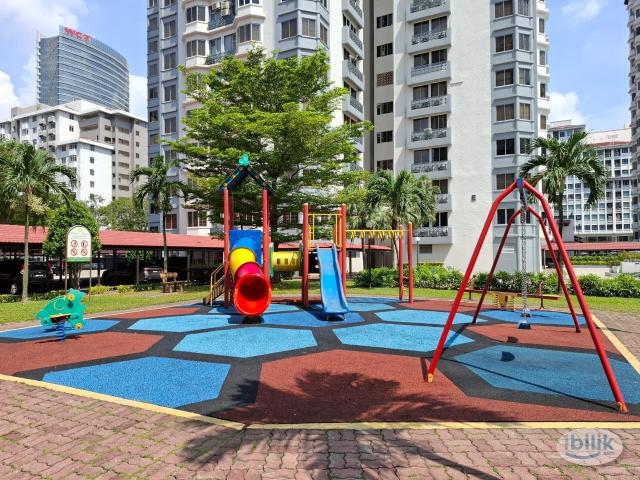 Kelana D'Putera Car Park