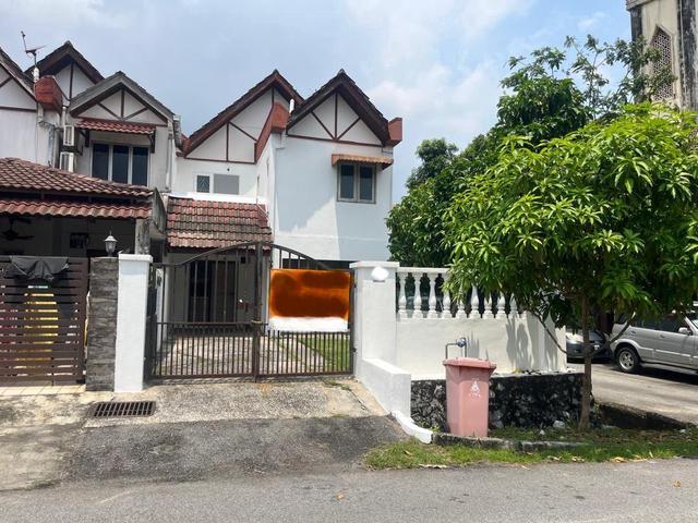 Kelana Jaya Freehold 2 Storey End Lot Terrace House For Sale
