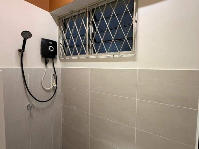 [Kelana Puteri] Small Room with Aircond Rent Near LRT, Paradigm Mall
