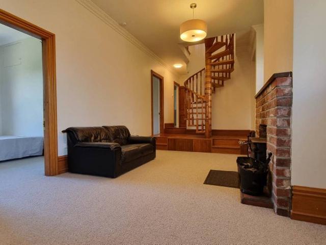 kelburn, 5 bedrooms