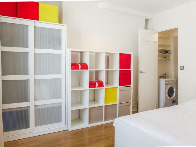KELLER renewed 1 bedroom in Bastille, Paris Amsterdam Apartments for Rent
