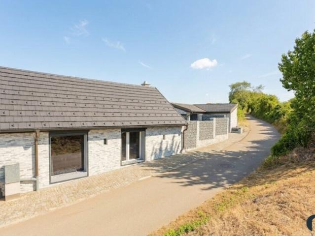 Kellerromantik neu gedacht – außergewöhnliches Ferienhaus am Ortsrand