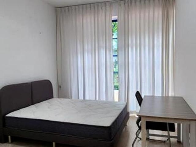 Kellett Court D11, Condominium