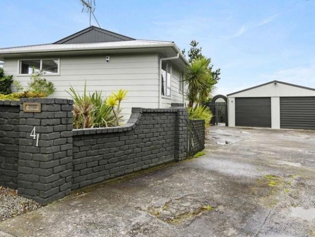 kelson, 3 bedrooms