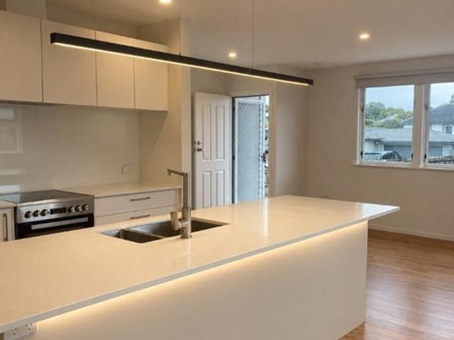 kelston, 2 bedrooms