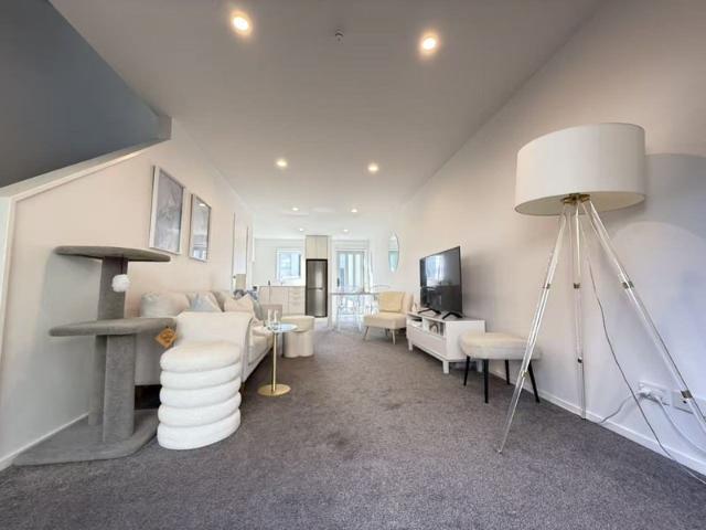 Kelston, 2 bedrooms