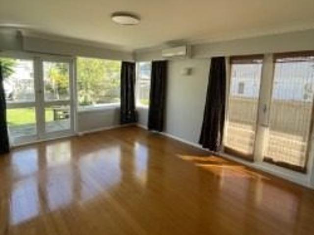 kelston, 3 bedrooms