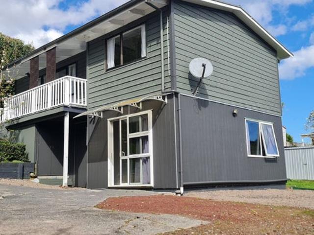 kelston, 3 bedrooms