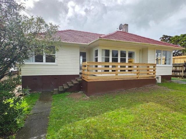 kelston, 3 bedrooms