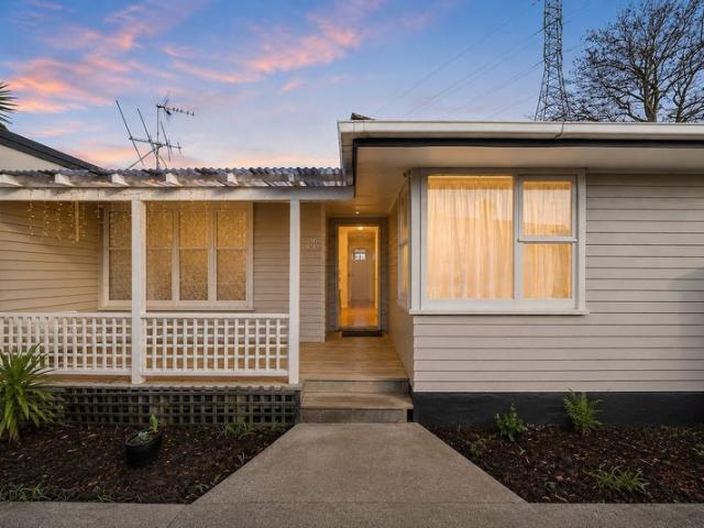 Kelston, 4 bedrooms