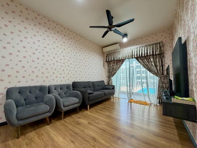 Kepayan Lido Four Seasons EMart 3R2B Low Floor Corner