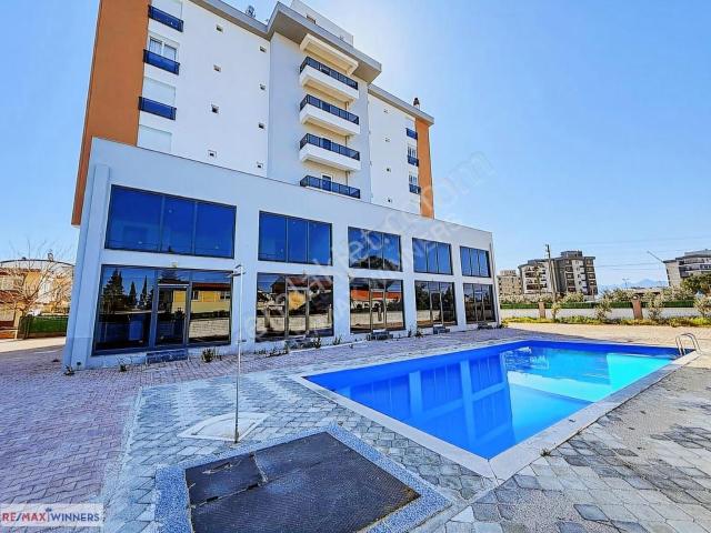 Kepez Altınova Orta Mah Havuzlu Açıkotoparklı 1+1 Loft Daire