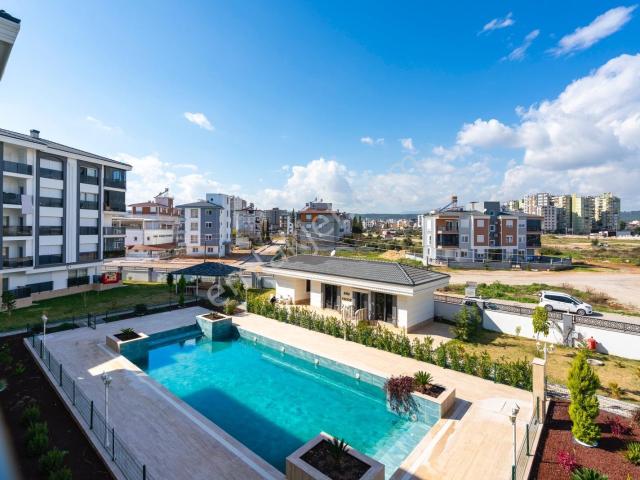 Kepez Ayanoğlu Mah. Havuzlu Güvenlikli Sitede Satılık 3+1 Daire
