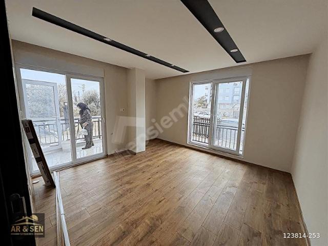 Kepez Demirel mah 2+1 ebeveyn banyolu yüksek giriş Sıfır kiralık