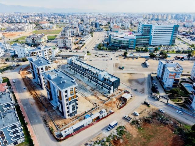 Kepez Devlet Hastanesi Karşısında, 130 M2 Kurumsala Uygun Dükkan