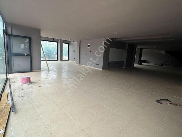 Kepez Devlet Hastanesine Komşu 1.000 M2 Kiralık Dükkan