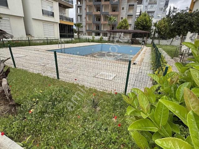 Kepez Göksu Mahallesi Havuzlu Lüks Sitede 2+1 Daire