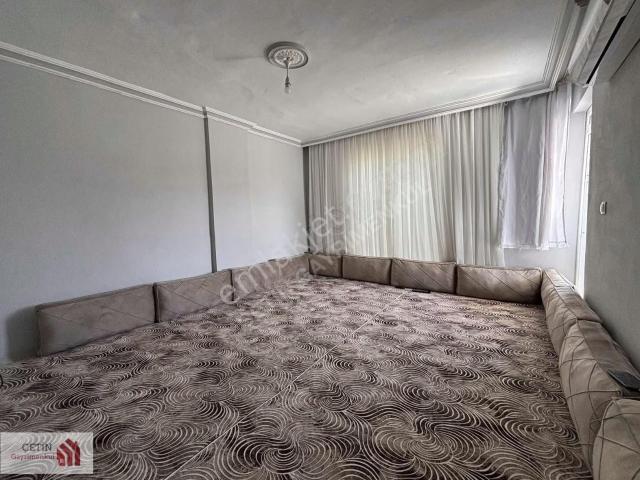 Kepez Güneş Mahallesinde Geniş Salonlu 2+1 Satılık Daire