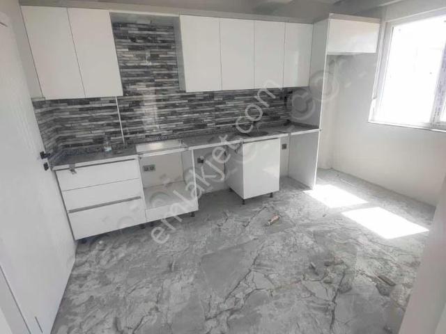 Kepez Hastaneye Aracla Beş Dk 100 M2 Katta Kiralık Daire