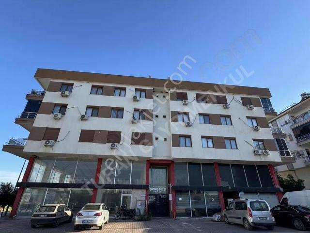 Kepez Hst Yakını Caddeye 50m Katta Geniş Kullanışlı 3+1 Daire