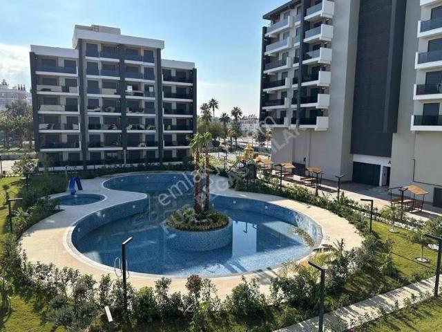 Kepezde Yeni Premium Sitede Satılık 2+1 Daire Havuz Manzaralı