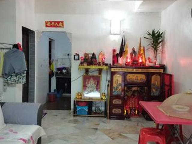 Kepong Taman Bukit Desa 2 storey house for Sale
