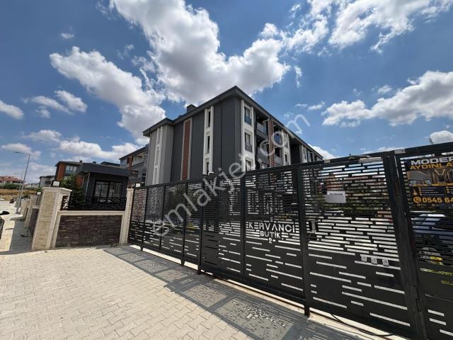 Kervancı Butik 2 Sitesinde Eşyalı Havuzlu 1+1 Daire